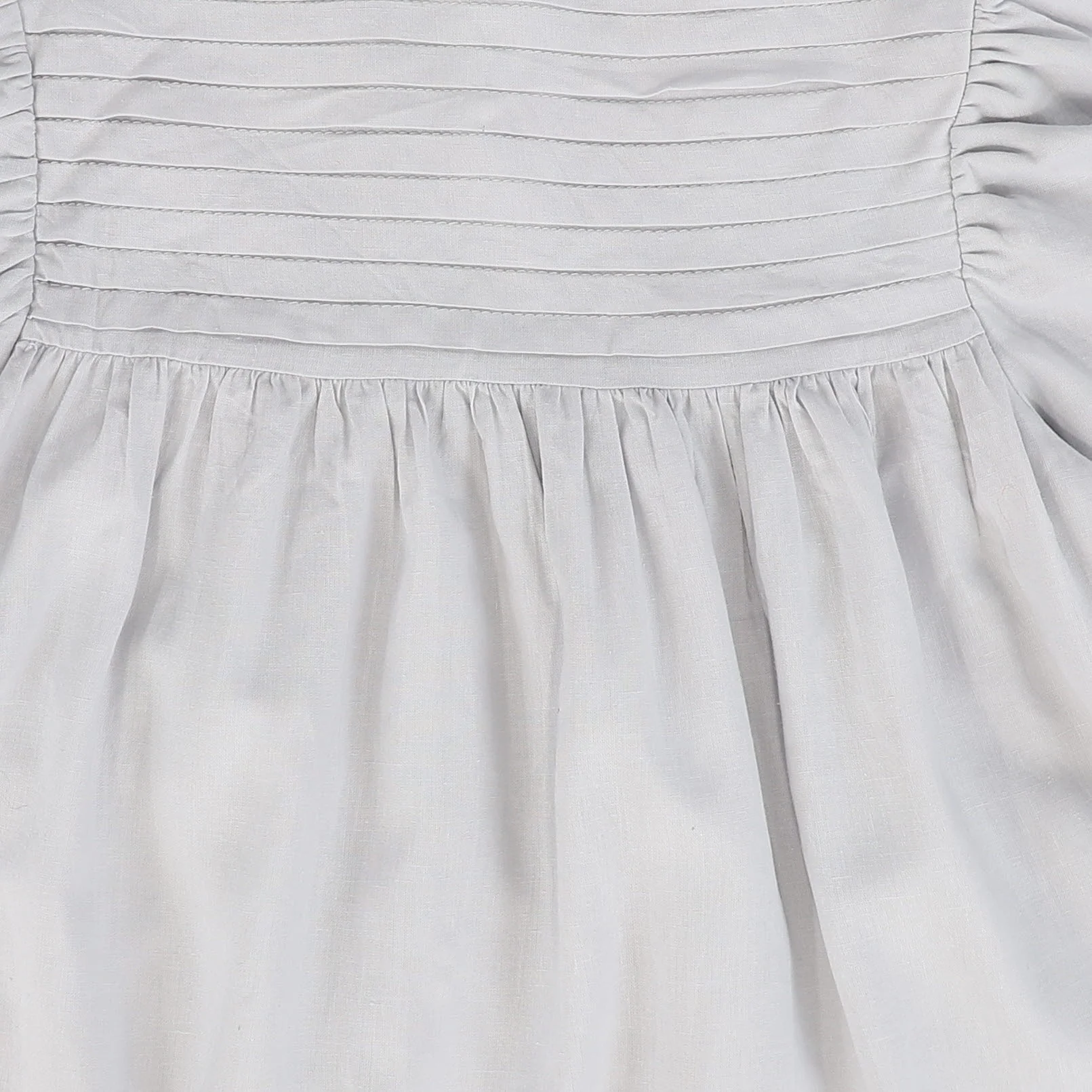 BACE COLLECTION LIGHT GREY PLEATED DETAIL BUBBLE SLEEVE BLOUSE [FINAL SALE] - Image 3