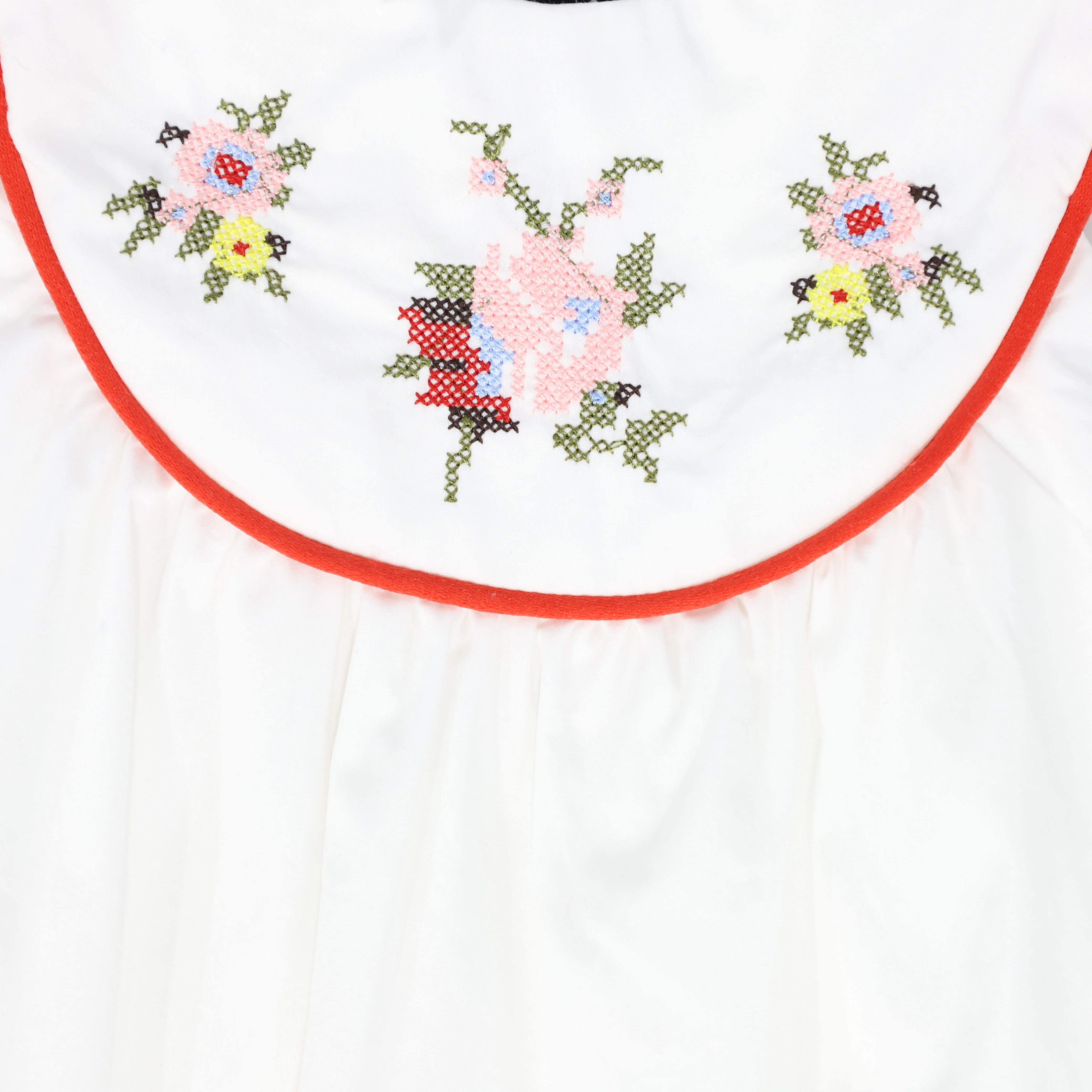 BAMBOO WHITE EMBROIDERED PIPED TRIM ROMPER [FINAL SALE] - Image 3