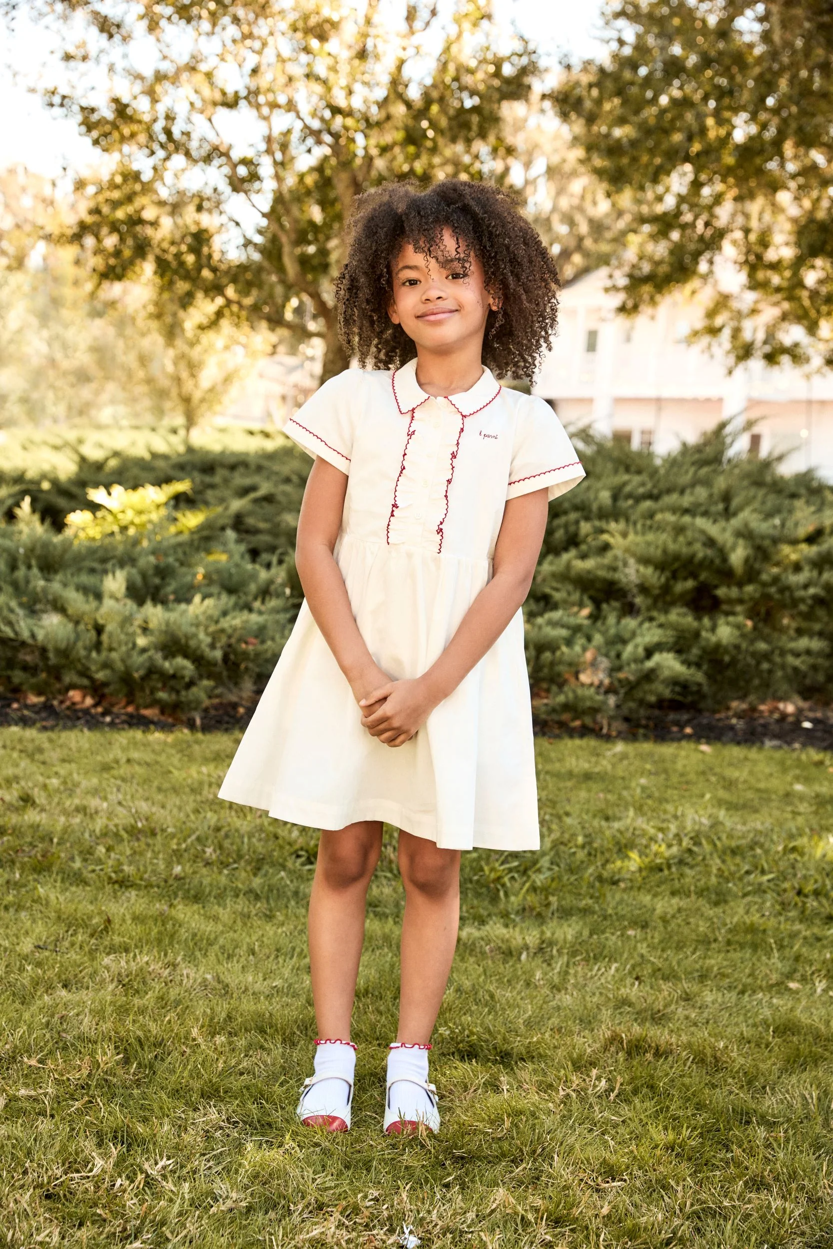 LITTLE PARNI WHITE SCALLOP STITCH COLLAR DRESS [FINAL SALE] - Image 3